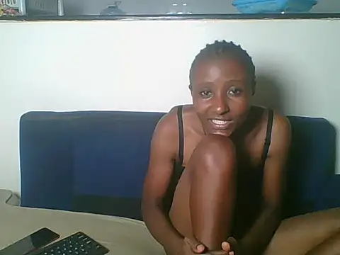 Petitesecret online show from August 3, 2026, 10:25 pm
