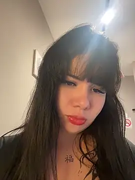 Snapshot of Lina_oficial chatting on August 6, 2026, 11:00 pm Lina oficial online show from August 6, 2026, 11:00 pm
