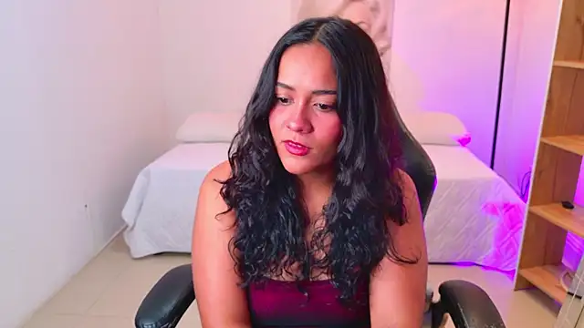 Raven  rose  online show from August 5, 2026, 12:10 pm
