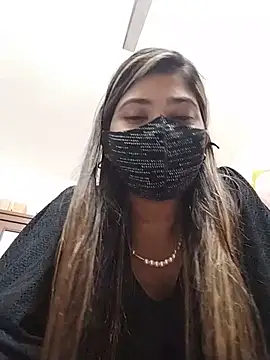 Snapshot of Asamini_12 chatting on August 5, 2026, 2:33 pm Asamini 12 online show from August 5, 2026, 2:33 pm