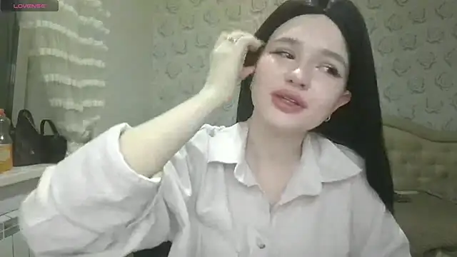 FelicidadMein online show from August 8, 2026, 9:11 pm