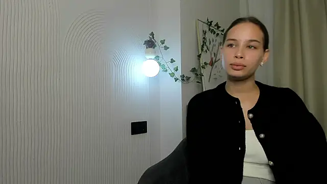 Snapshot of MedaRiesenweber chatting on August 7, 2026, 3:40 pm MedaRiesenweber online show from August 7, 2026, 3:40 pm