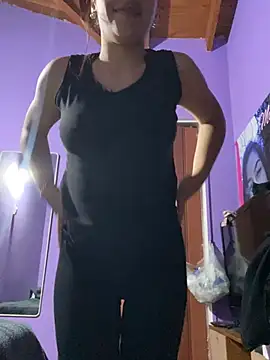 Miaperezz19 online show from August 7, 2026, 4:40 am
