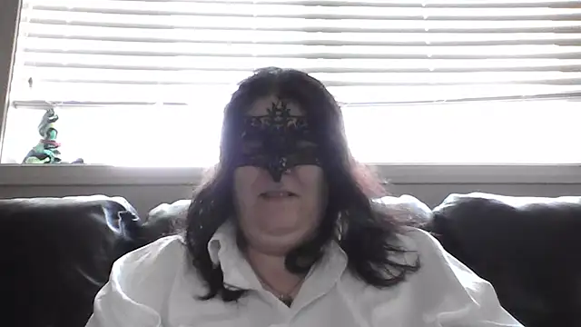 Snapshot of ScarletVixxen chatting on August 9, 2026, 7:53 pm ScarletVixxen online show from August 9, 2026, 7:53 pm