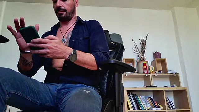 Snapshot of ChrisKox chatting on May 16, 2026, 8:57 am ChrisKox online show from May 16, 2026, 8:57 am