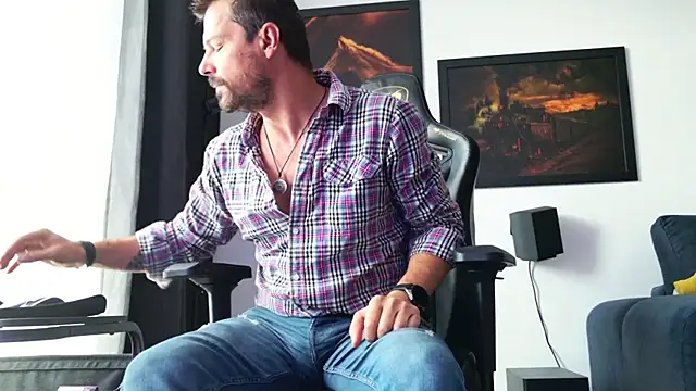 ChrisKox online show from June 15, 2026, 4:56 am