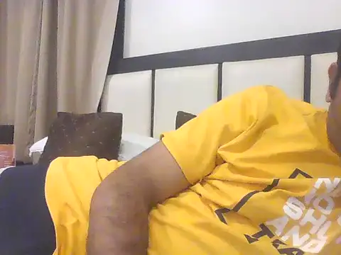 rarindam17 online show from November 30, 2025, 2:07 pm