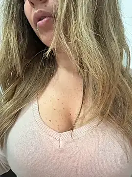 Snapshot of sexylenia chatting on March 1, 2026, 12:10 am sexylenia online show from March 1, 2026, 12:10 am