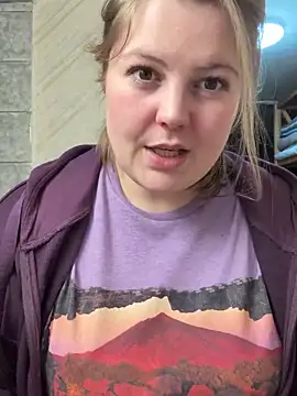 Snapshot of BootyLola chatting on February 14, 2025, 3:15 pm BootyLola online show from February 14, 2025, 3:15 pm