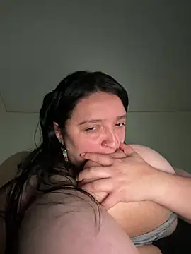 Snapshot of aliceayres797 chatting on March 7, 2025, 4:24 am aliceayres797 online show from March 7, 2025, 4:24 am