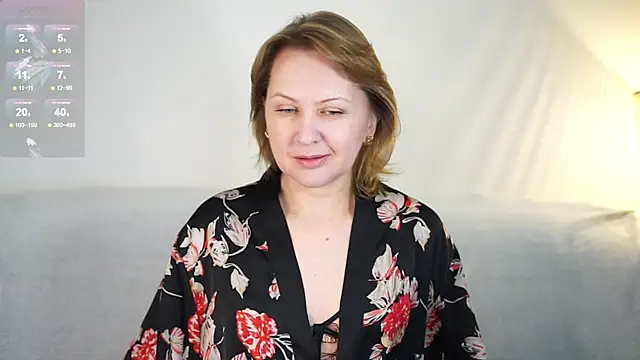 Snapshot of LitleSun chatting on February 23, 2025, 10:49 am LitleSun online show from February 23, 2025, 10:49 am