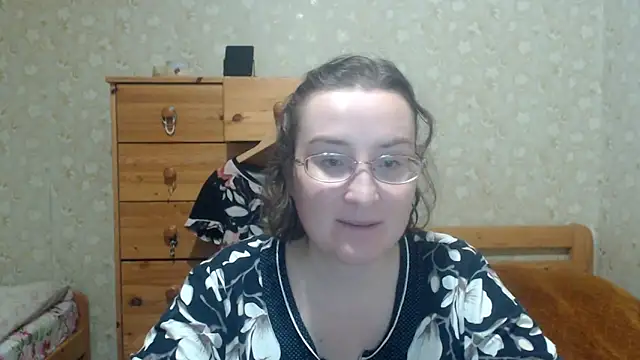 Snapshot of Smart_Rose chatting on November 17, 2025, 5:39 pm Smart Rose online show from November 17, 2025, 5:39 pm