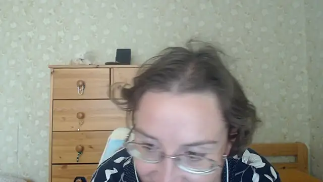 Snapshot of Smart_Rose chatting on June 27, 2026, 12:22 pm Smart Rose online show from June 27, 2026, 12:22 pm