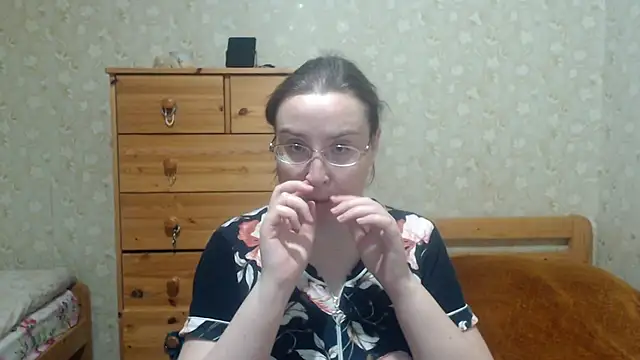 Snapshot of Smart_Rose chatting on November 23, 2025, 3:33 pm Smart Rose online show from November 23, 2025, 3:33 pm