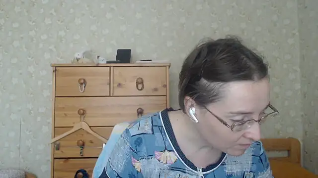 Snapshot of Smart_Rose chatting on April 24, 2026, 2:41 pm Smart Rose online show from April 24, 2026, 2:41 pm