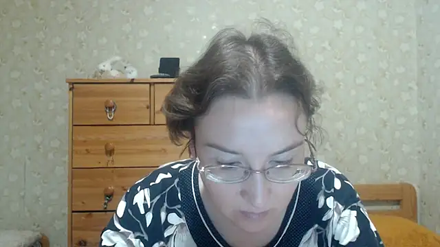 Snapshot of Smart_Rose chatting on April 17, 2026, 4:43 pm Smart Rose online show from April 17, 2026, 4:43 pm