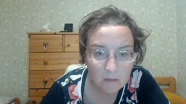 Snapshot of Smart_Rose chatting on June 20, 2026, 4:45 pm Smart Rose online show from June 20, 2026, 4:45 pm