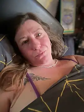 Natali UA online show from April 21, 2026, 5:47 am