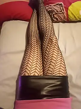 Snapshot of JulietteMaitresse chatting on October 22, 2025, 8:41 pm JulietteMaitresse online show from October 22, 2025, 8:41 pm