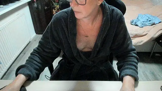 Snapshot of minoesje37 chatting on November 2, 2025, 8:14 pm minoesje37 online show from November 2, 2025, 8:14 pm