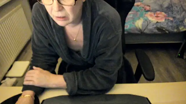 Snapshot of minoesje37 chatting on January 15, 2025, 8:26 pm minoesje37 online show from January 15, 2025, 8:26 pm