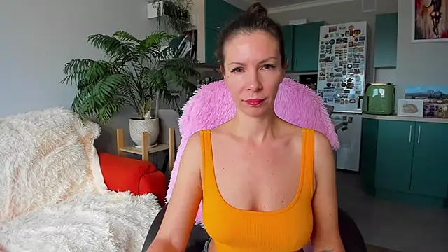 ChristinaGlory online show from October 23, 2025, 7:40 am