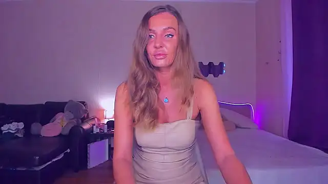 EmmaAbramson online show from September 9, 2025, 11:19 am