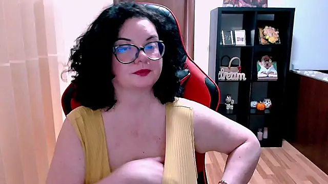 MissTroublle online show from June 5, 2026, 6:52 am