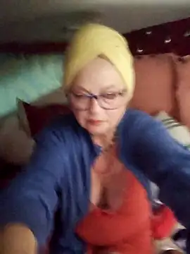 Snapshot of MucMilf59 chatting on April 28, 2026, 5:28 pm MucMilf59 online show from April 28, 2026, 5:28 pm