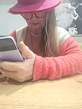 MucMilf59 online show from October 27, 2025, 10:38 am