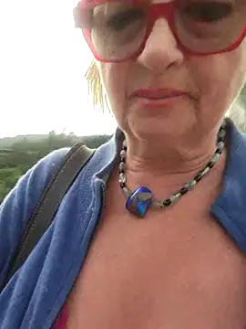Snapshot of MucMilf59 chatting on April 30, 2026, 6:37 pm MucMilf59 online show from April 30, 2026, 6:37 pm