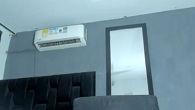 Snapshot of SandraGoldstein chatting on November 20, 2025, 2:01 am SandraGoldstein online show from November 20, 2025, 2:01 am