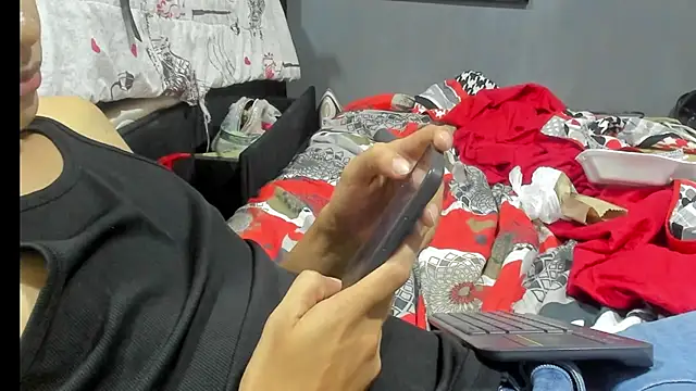 Snapshot of SandraGoldstein chatting on October 31, 2025, 3:03 am SandraGoldstein online show from October 31, 2025, 3:03 am