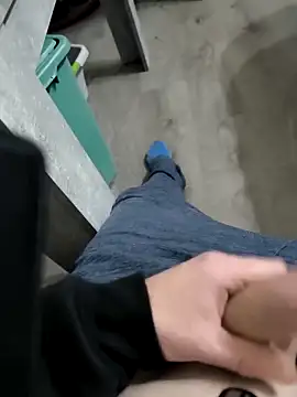 Snapshot of Steveschaw chatting on September 30, 2025, 4:07 am Steveschaw online show from September 30, 2025, 4:07 am