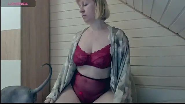 I AM MILF online show from March 18, 2025, 6:17 pm