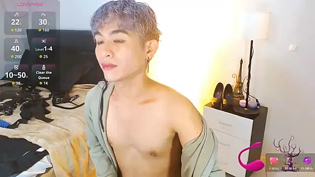 Snapshot of WildestTwink chatting on April 10, 2026, 6:48 pm WildestTwink online show from April 10, 2026, 6:48 pm