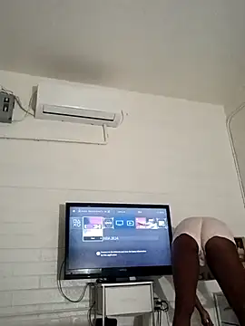 Snapshot of Xochillovemoney2 chatting on September 28, 2025, 6:31 am Xochillovemoney2 online show from September 28, 2025, 6:31 am