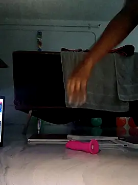 Snapshot of Xochillovemoney2 chatting on March 19, 2025, 9:48 pm Xochillovemoney2 online show from March 19, 2025, 9:48 pm