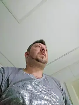 Snapshot of ktmtom247 chatting on February 27, 2025, 4:13 am ktmtom247 online show from February 27, 2025, 4:13 am