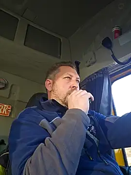 Snapshot of ktmtom247 chatting on February 19, 2025, 7:39 am ktmtom247 online show from February 19, 2025, 7:39 am