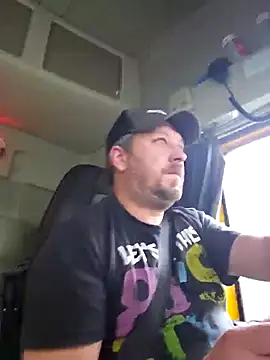 Snapshot of ktmtom247 chatting on December 2, 2024, 11:40 am ktmtom247 online show from December 2, 2024, 11:40 am