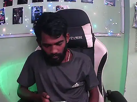 FriskyGender online show from November 14, 2025, 12:36 am