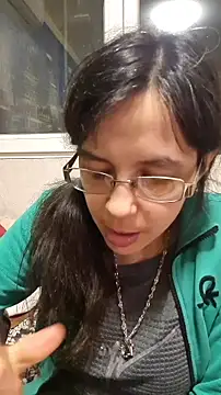 Snapshot of rposhta1991 chatting on May 23, 2026, 7:35 pm rposhta1991 online show from May 23, 2026, 7:35 pm
