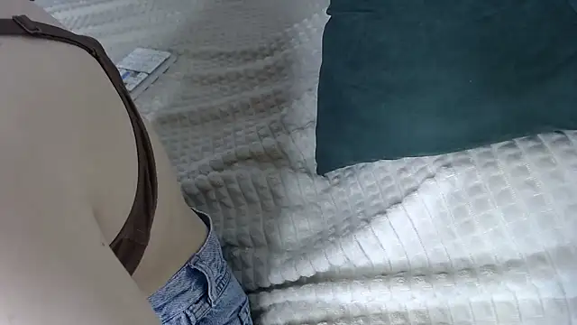 Kiradoll27 online show from December 2, 2025, 9:11 am