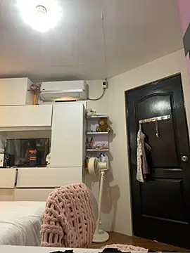 Snapshot of asianmystery203 chatting on February 28, 2025, 1:15 am asianmystery203 online show from February 28, 2025, 1:15 am