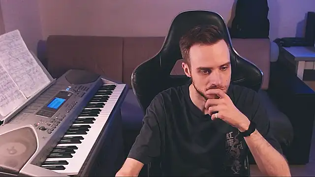 Sweetparker online show from March 15, 2026, 1:29 pm