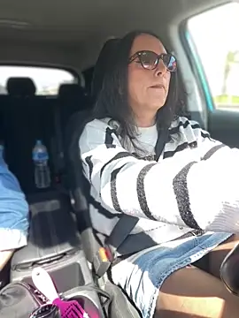 Chic desire online show from April 2, 2026, 10:11 am