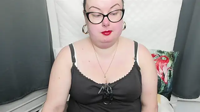 dirtyBonnie online show from March 17, 2025, 7:35 am