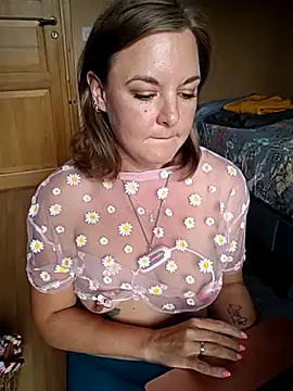 Snapshot of SwedishJennifer chatting on July 3, 2026, 12:11 pm SwedishJennifer online show from July 3, 2026, 12:11 pm