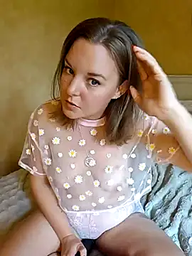 Snapshot of SwedishJennifer chatting on September 14, 2025, 9:31 am SwedishJennifer online show from September 14, 2025, 9:31 am